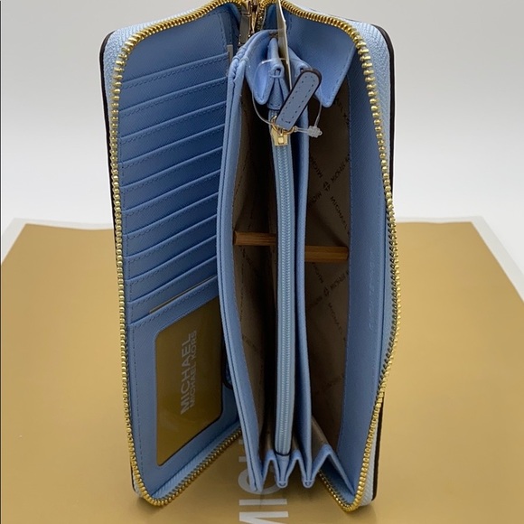 MICHAEL KORS LARGE CONTINENTAL WALLET LIGHT SKY - Picture 2 of 16